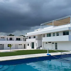 3* Hotel Stone Wall Residences